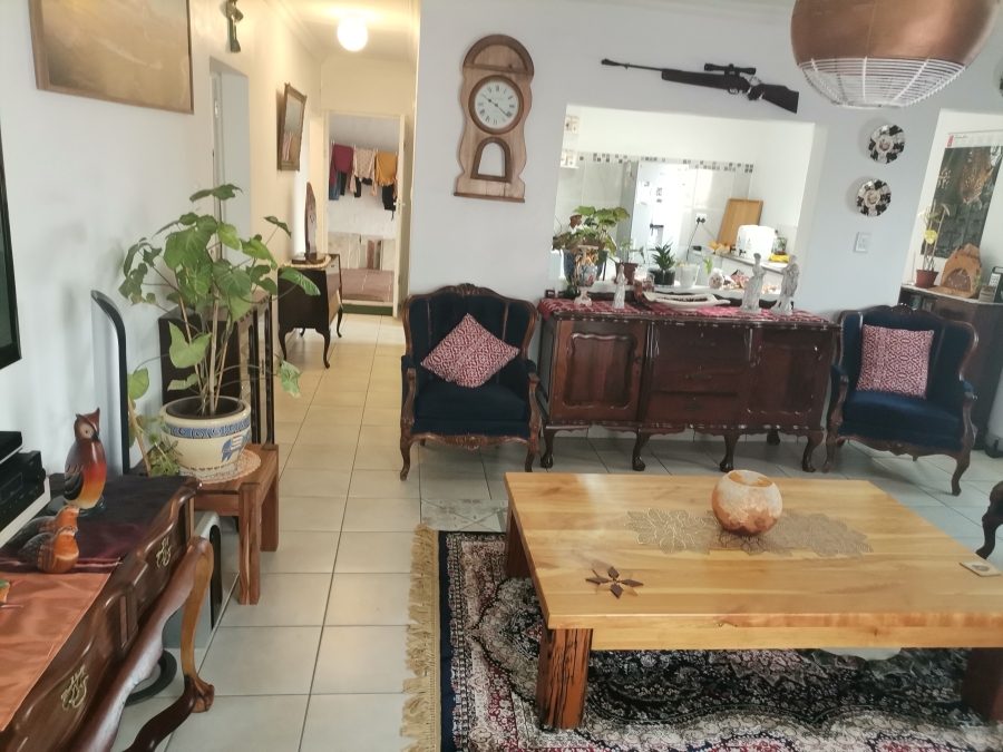 3 Bedroom Property for Sale in Kwanonqaba Western Cape